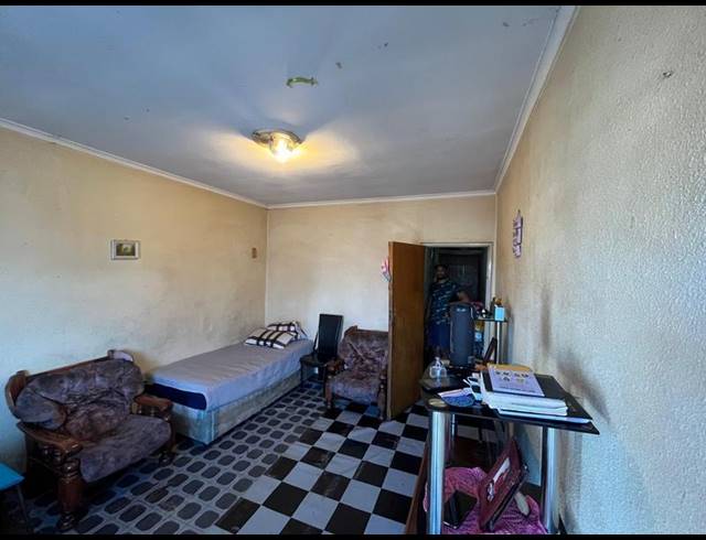 1 BEDROOM APARTMENT FOR SALE IN PAROW CENTRAL